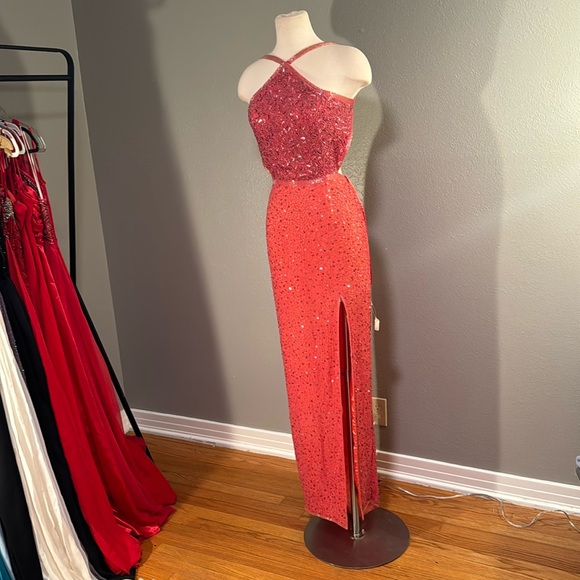 Crosslisted ***SOLD*** Coral “shrimp” pink, vintage, fully beaded - Picture 6 of 16